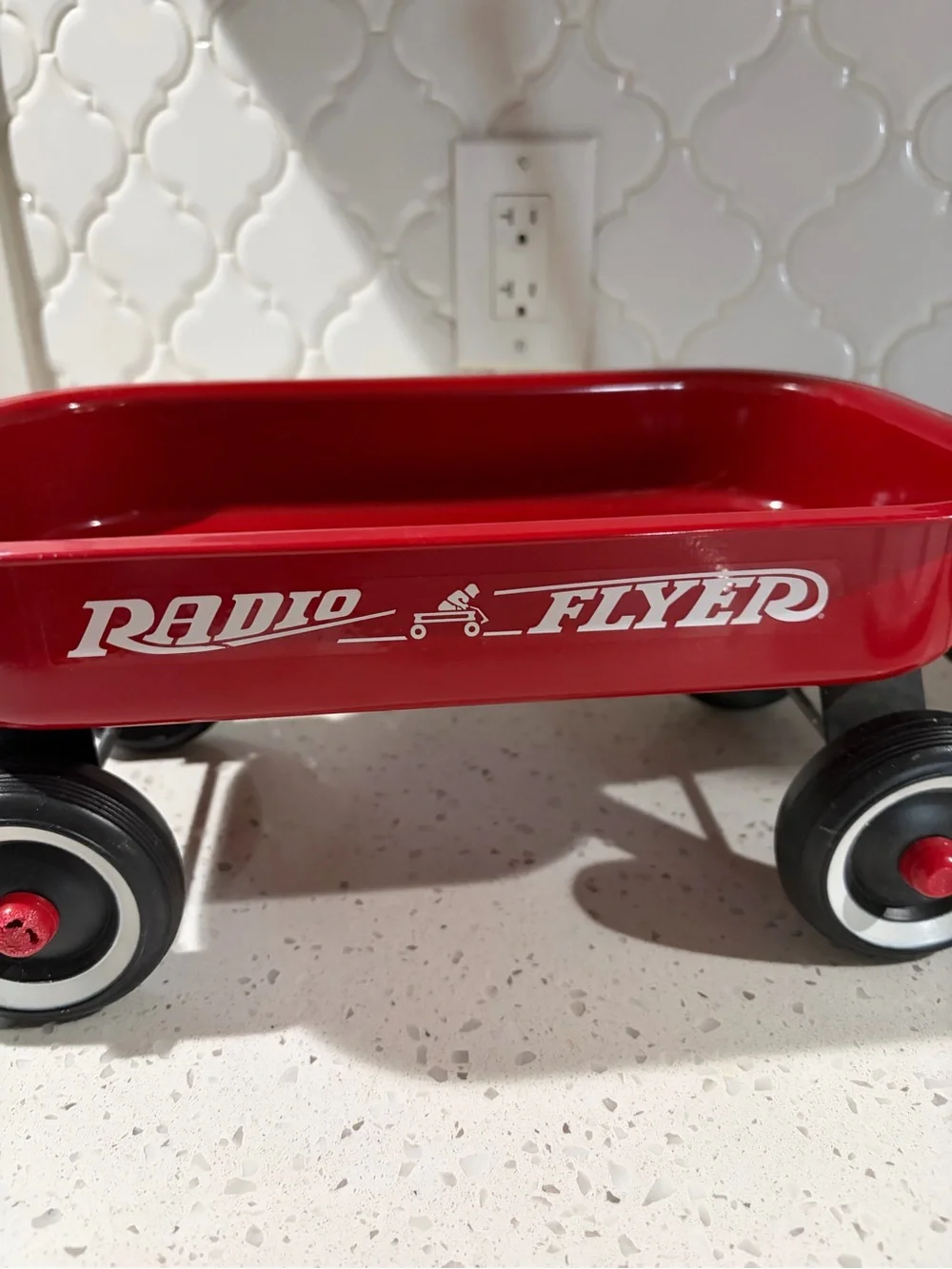 Radio Flyer bright red